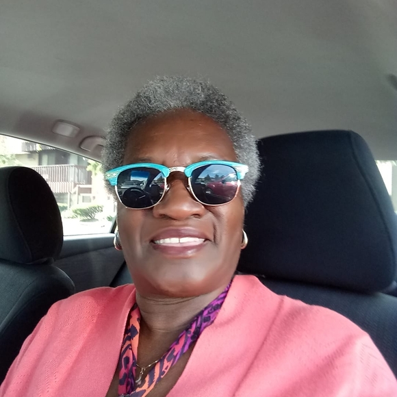 Meet your Posher, Bobbie - Picture 1 of 1